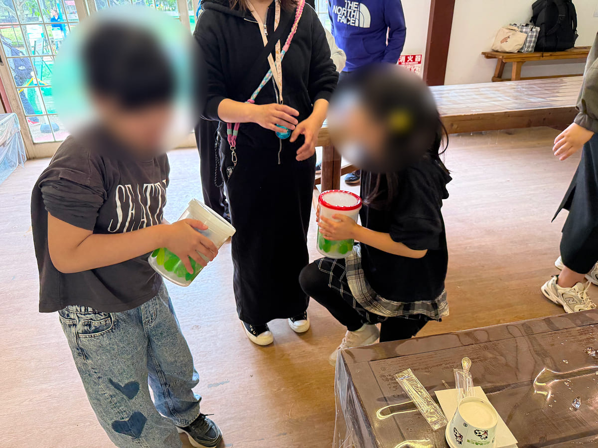 成田ゆめ牧場 ミルクアイス作りで7分間振り続ける