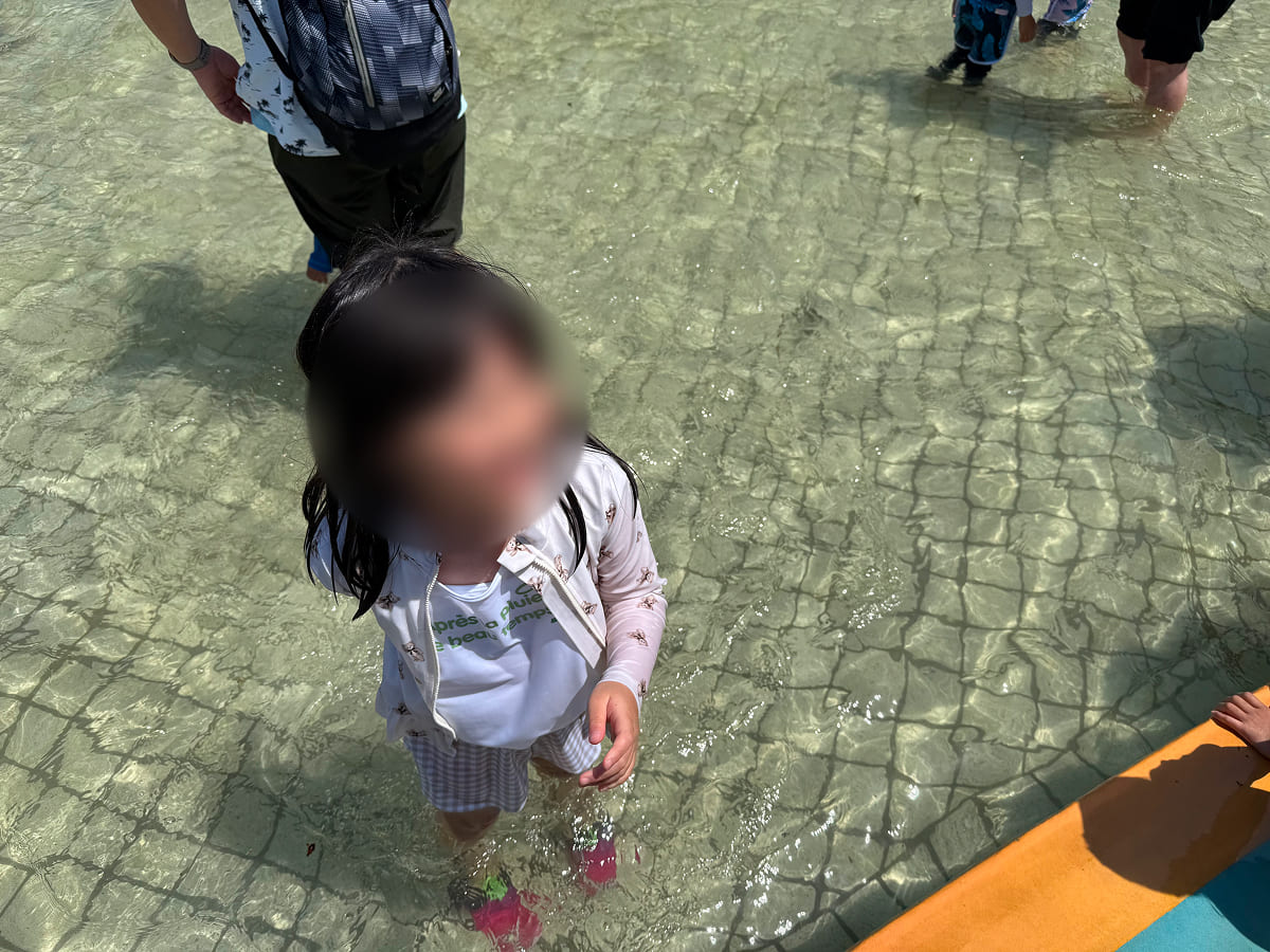 アンデルセン公園 にじの池とアルキメデスの泉周辺で水遊び