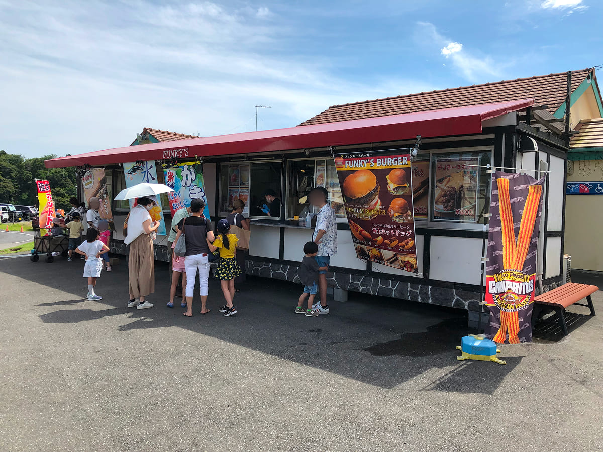 東京ドイツ村 マーケットエリアのフードコート