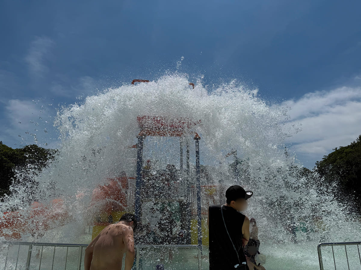 稲毛海浜公園プール ちびっこプールの巨大バケツ
