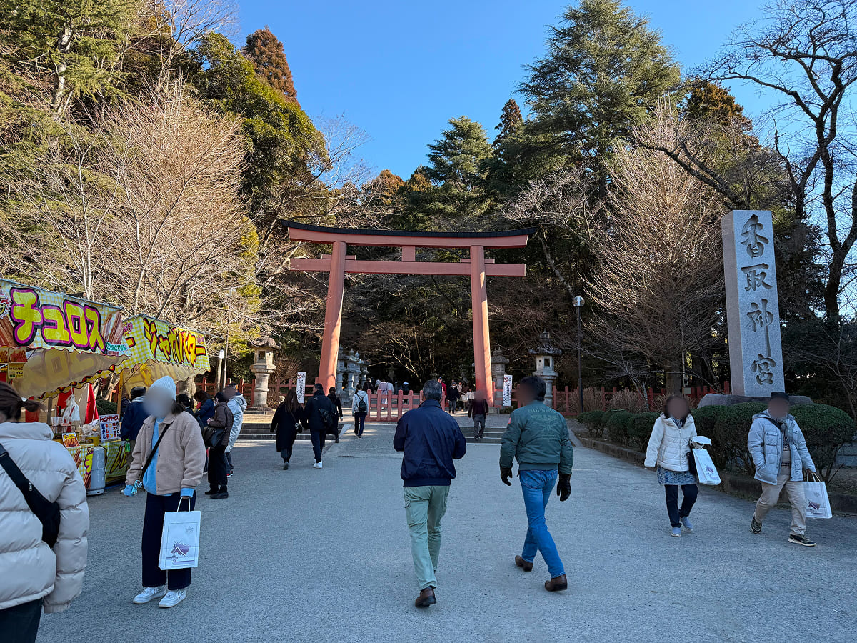 香取神宮 朱塗の大鳥居前の様子