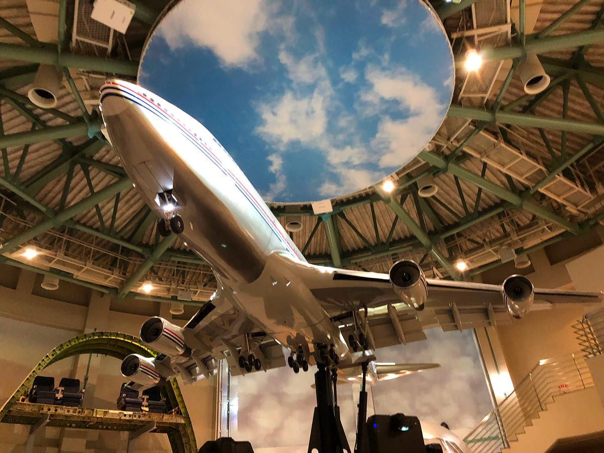 航空科学博物館 1階の巨大なボーイング747の模型