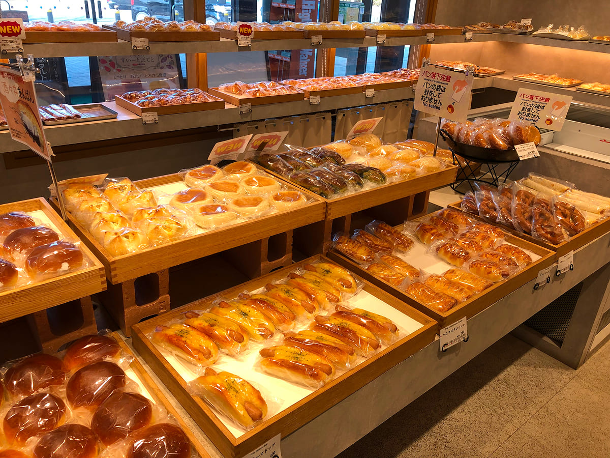 酒々井パーキングエリア Bread Cornerには色々なパンがある