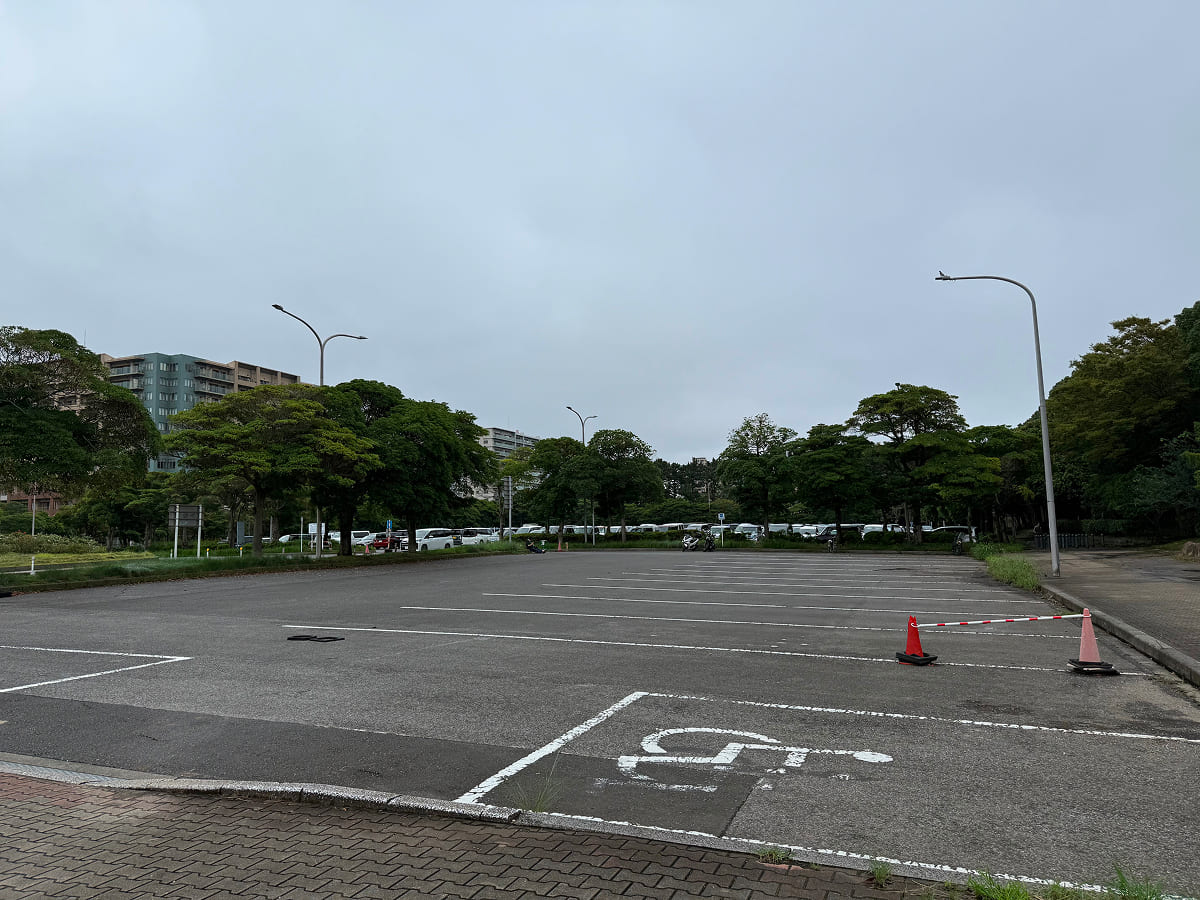 千葉ポートパーク駐車場(大型車用)