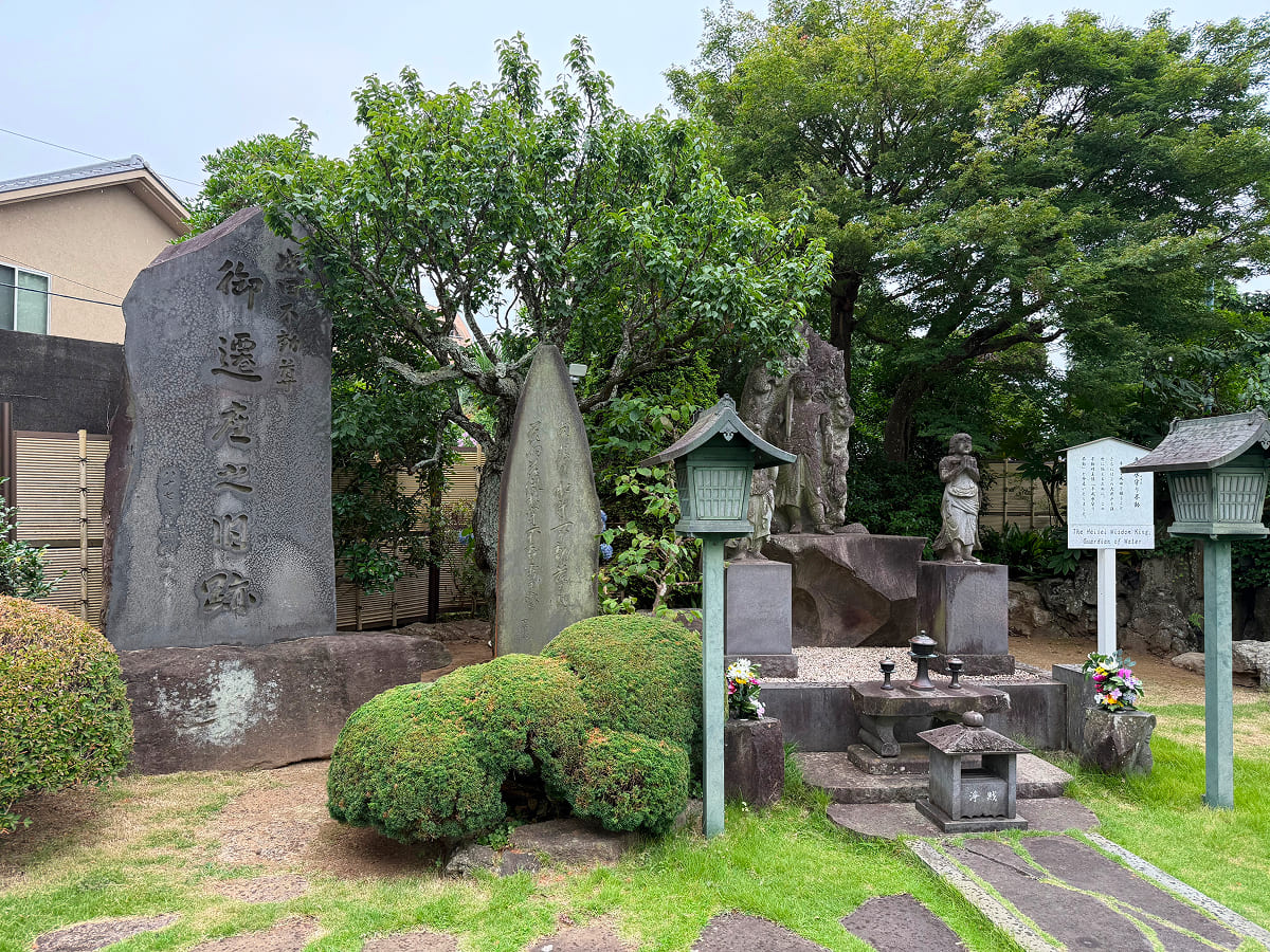 成田山参道 お不動様旧跡庭園の様子